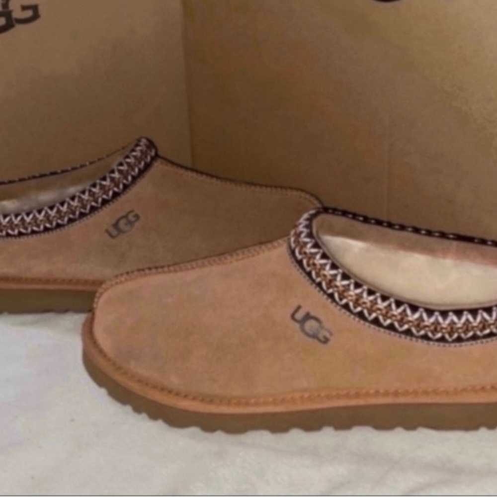 UGG TASMAN 6